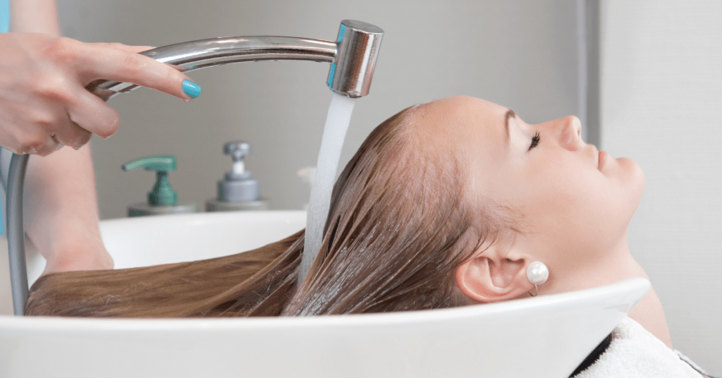Rinse hair thoroughly after applying the avocado mask Rinse hair thoroughly after applying the avocado mask